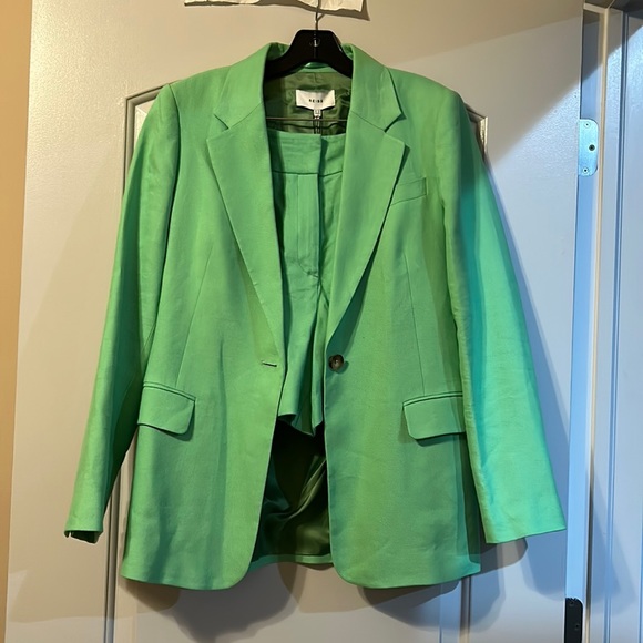 Two piece green short suit (Reiss) UK -14 EU-42 USA-10